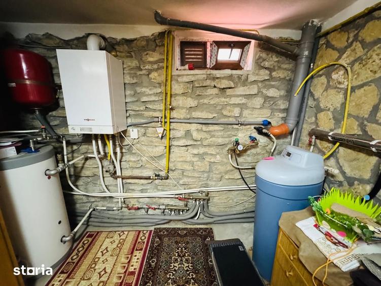 Casă cu 5 camere cu Teren 780 Mp în Nicolina