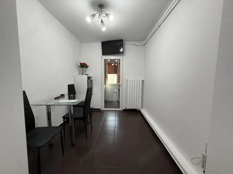 Apartament cu 3 camere decomandat, mobilat în Lipovei