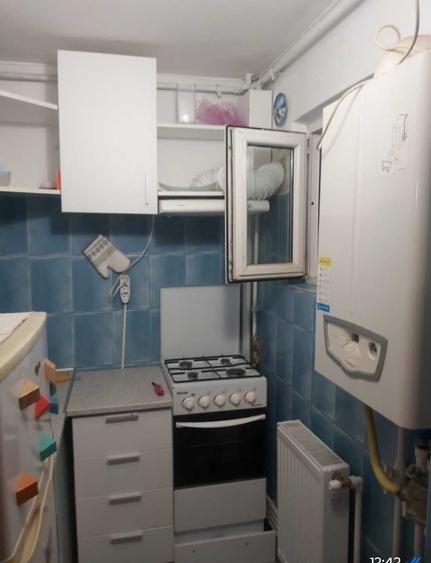 Apartament cu 2 camere semidecomandat în 1 Mai