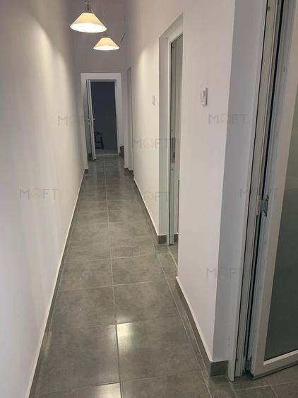 Casă individuală cu 9 camere cu Canalizare în Eminescu