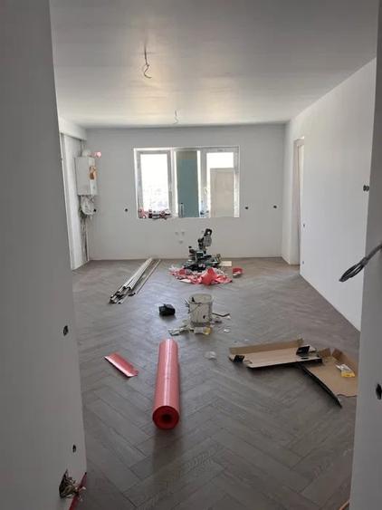 Apartament cu 2 camere semidecomandat în Florești