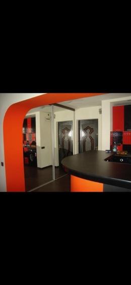Apartament cu 3 camere semidecomandat, mobilat în Obor