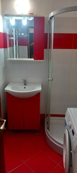 Garsonieră decomandată în Central