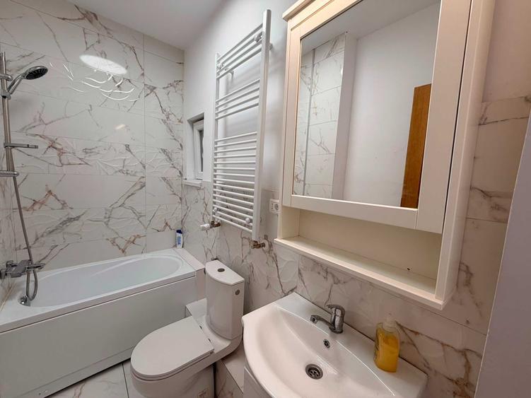Apartament cu 2 camere semidecomandat în Central