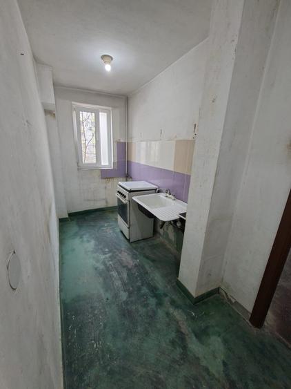 Apartament cu 2 camere decomandat în Barbu Văcărescu