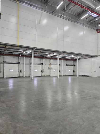 Spațiu industrial, de 3,200 mp, în Est