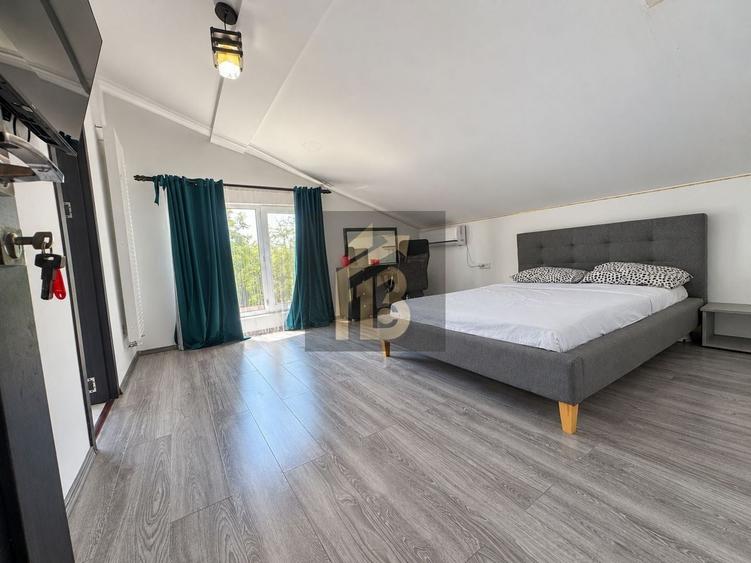Casă individuală cu 7 camere cu Canalizare în Periș