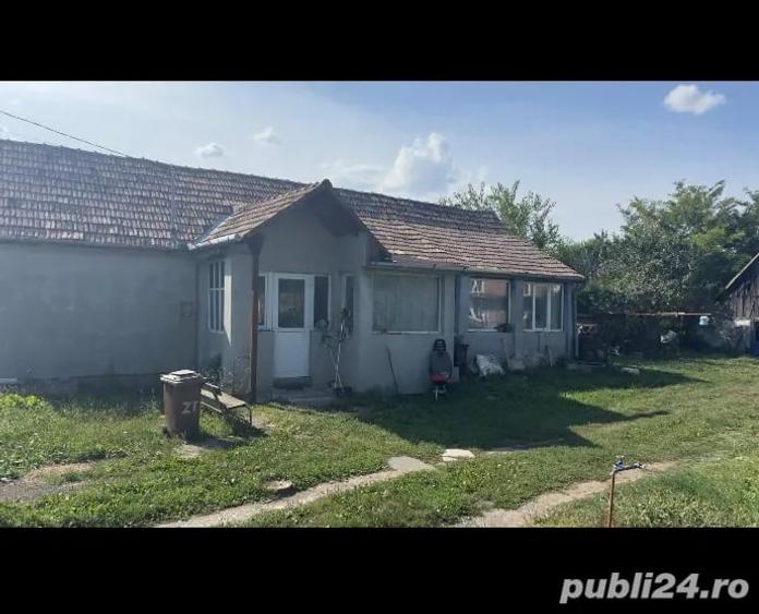 Casă cu 3 camere cu Teren 500 Mp în Central