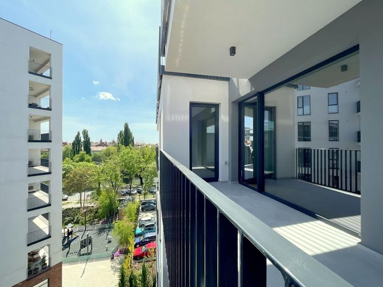 Apartament cu 2 camere decomandat în Ultracentral