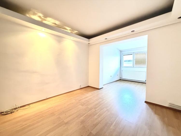 Apartament cu 2 camere decomandat în Bucovina