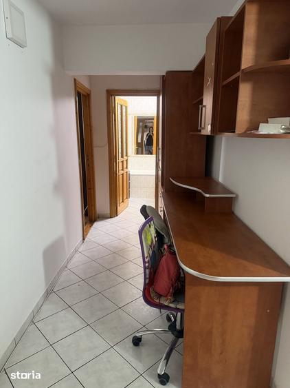 Apartament cu 3 camere în George Enescu