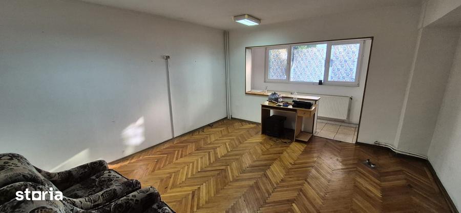 Apartament cu 2 camere decomandat în Buzaului