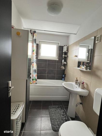 Apartament cu 2 camere în Apărătorii Patriei