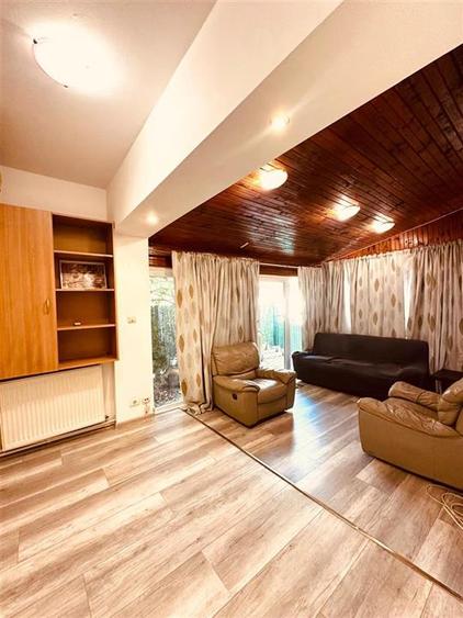 Duplex cu 5 camere cu Canalizare în Central