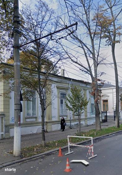 Casă cu 4 camere în Central