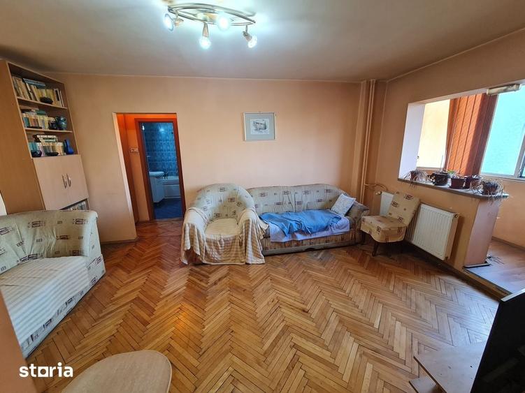 Apartament cu 4 camere în Micălaca