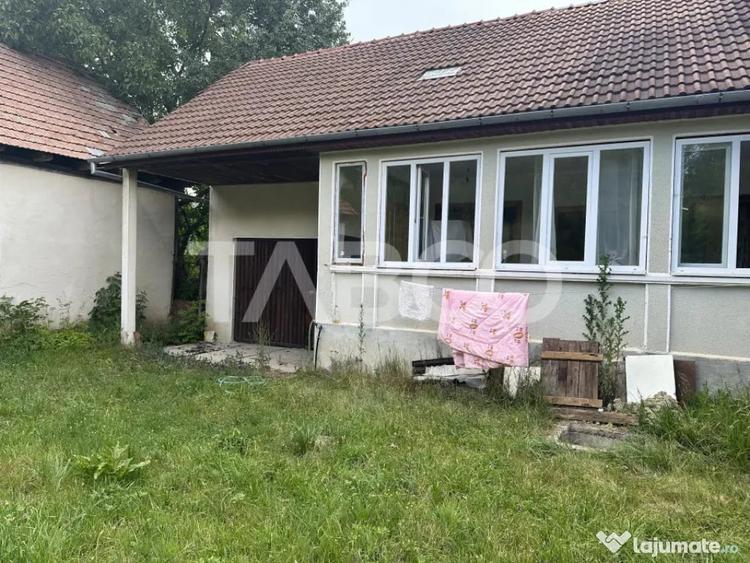 Casă cu 3 camere cu Teren 5517 Mp în Șinca