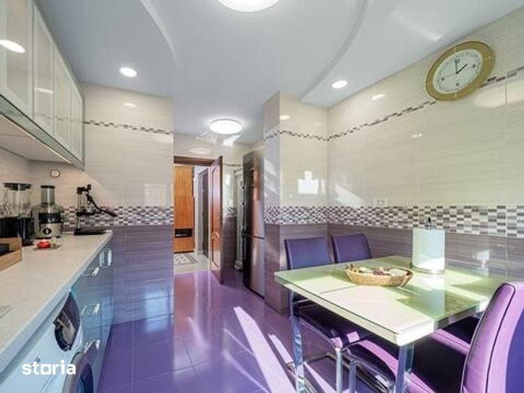 Apartament cu 4 camere decomandat în Centrul Civic