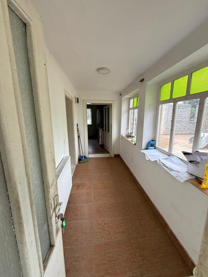 Casă cu 4 camere în Exterior Vest