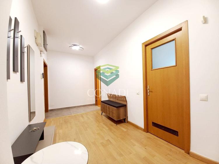 Apartament cu 4 camere semidecomandat în Herăstrău