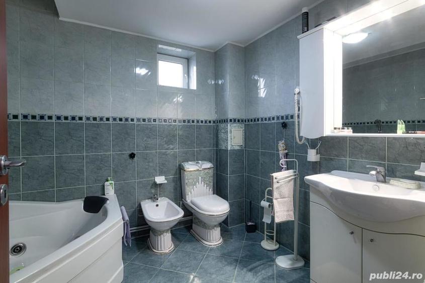 Casă cu 6 camere cu Teren 300 Mp în Eforie