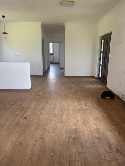 Casă cu 3 camere în Central