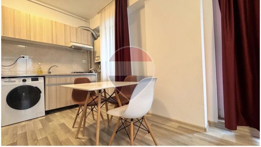 Apartament 3 camere de închiriat cu loc de parcare Lângă Crazy Beach - 5