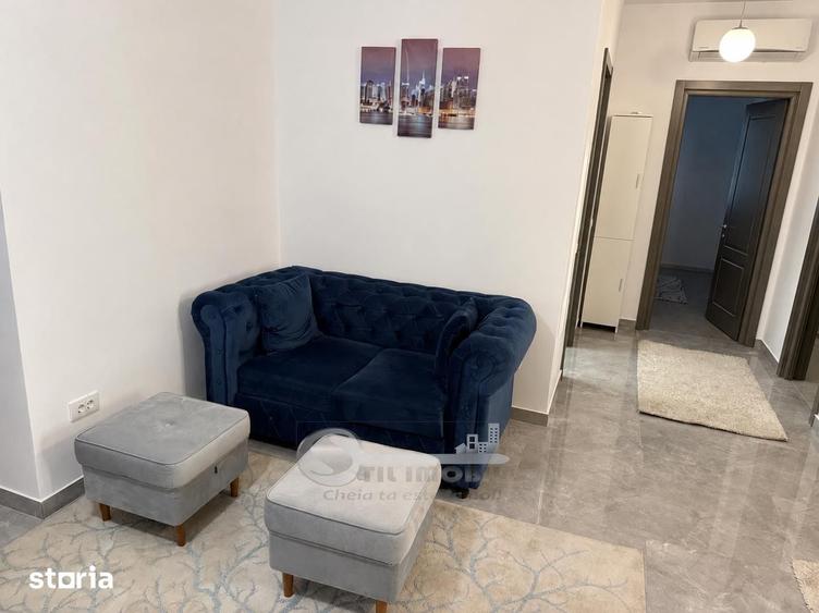 Apartament cu 3 camere în Podu Roș