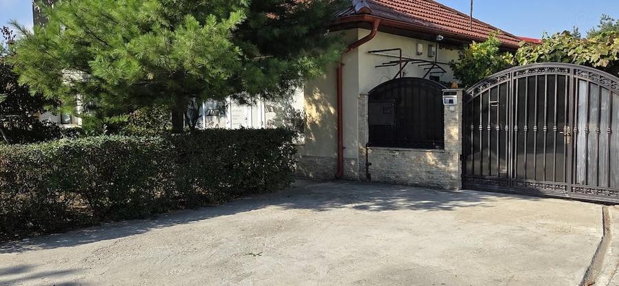Casă cu Teren 335 Mp în Fratelia