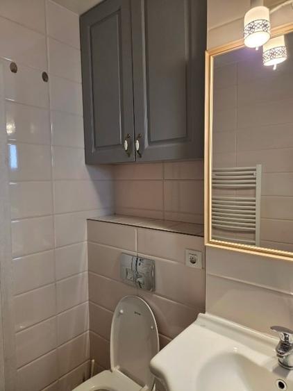 Apartament cu 3 camere decomandat, mobilat în Nicolina