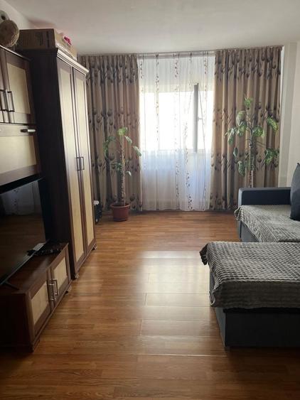 Apartament cu 2 camere decomandat în Uiești