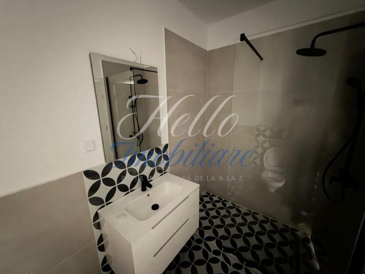 Apartament cu 3 camere semidecomandat în Florești