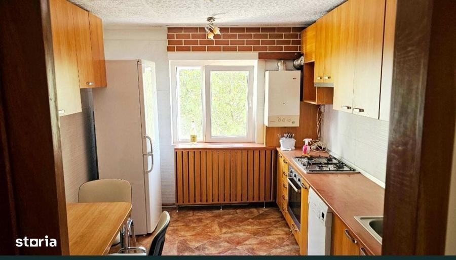 Apartament cu 4 camere în Central