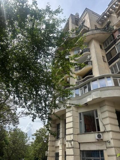 Apartament cu 5 camere decomandat în Unirii