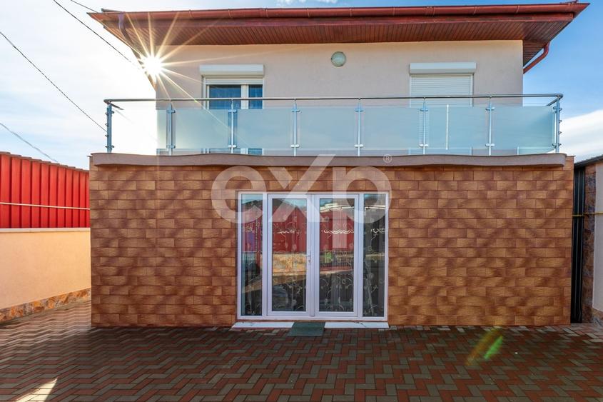 Casă individuală cu 6 camere cu Canalizare în Mărgineni