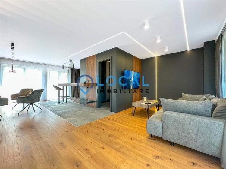 Apartament cu 3 camere semidecomandat, mobilat în Gară