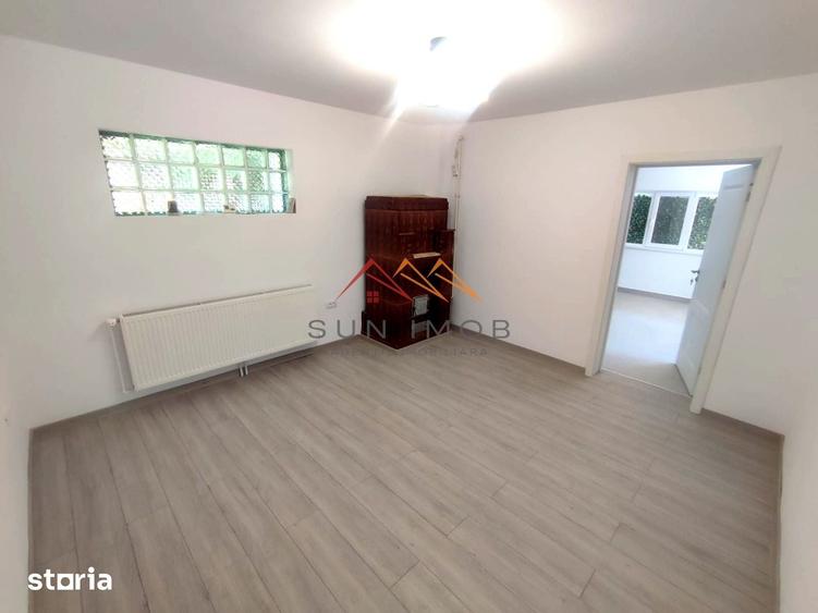 Casă cu 3 camere cu Teren 500 Mp în Piața Centrală