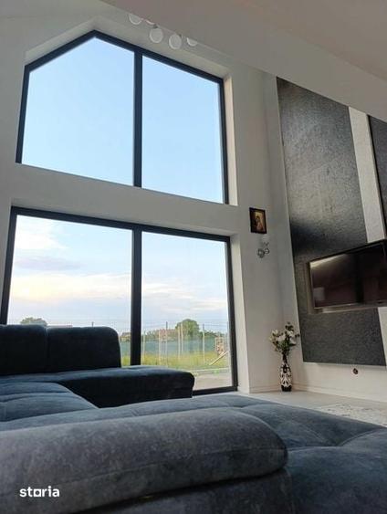Casă cu 4 camere cu Teren 160 Mp în Sânmartin