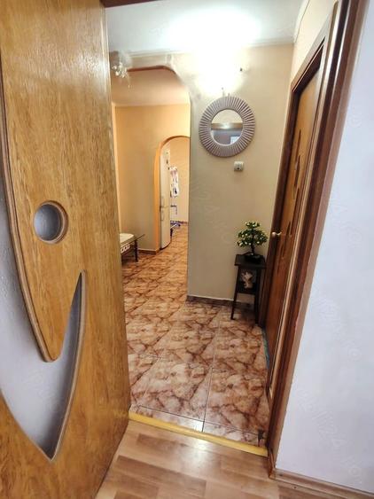 Apartament cu 3 camere decomandat în Colentina