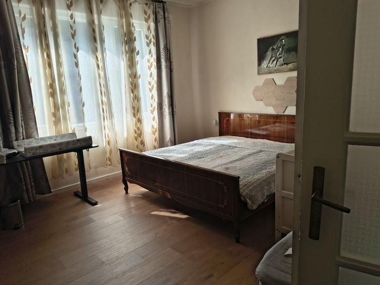 Apartament cu 3 camere decomandat în Drumul Carului