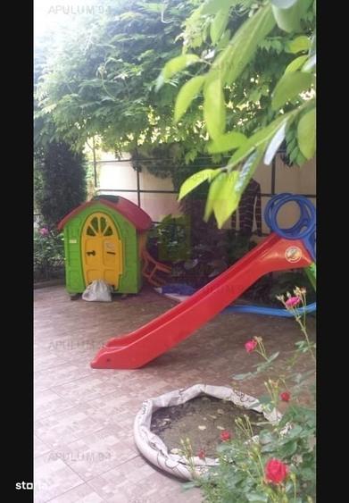Casă cu 4 camere în Drumul Sării