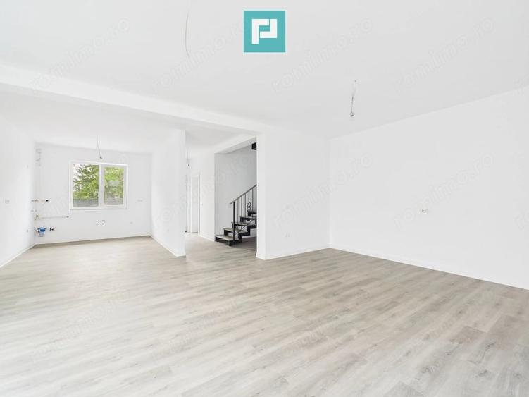 Casă cu 4 camere cu Teren 300 Mp în Utvin