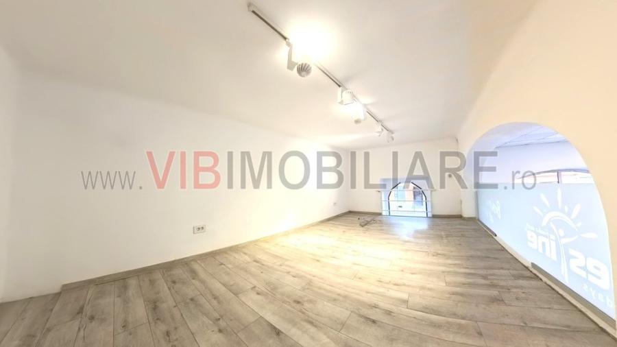 Spațiu comercial, de 70 mp, în Central