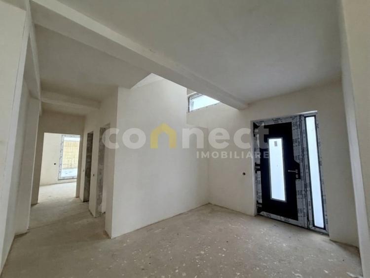 Duplex cu 4 camere cu Garaj în Iris