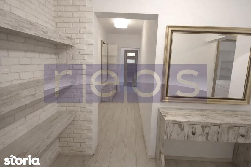 Apartament cu 4 camere decomandat, mobilat în Tei