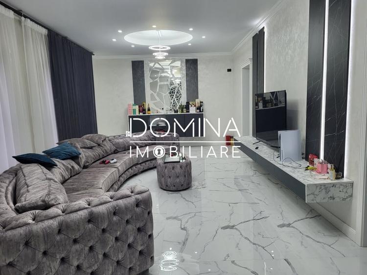 Casă individuală cu 8 camere cu Teren 900 Mp în Nord-Est