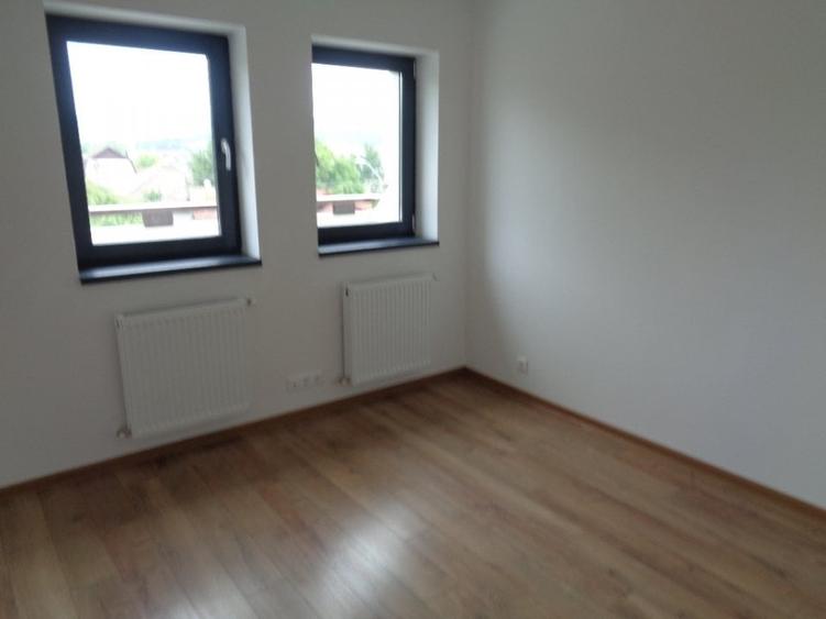 Apartament cu 4 camere decomandat în Gheorghe Doja