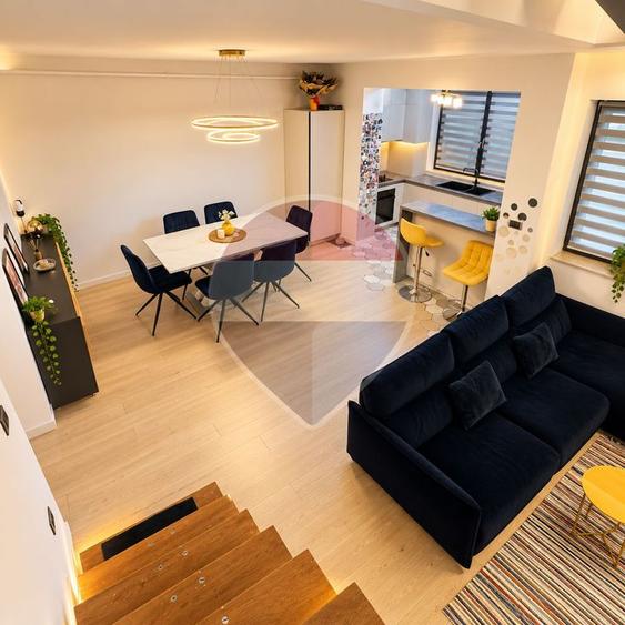 Apartament cu 4 camere decomandat, mobilat în Ultracentral