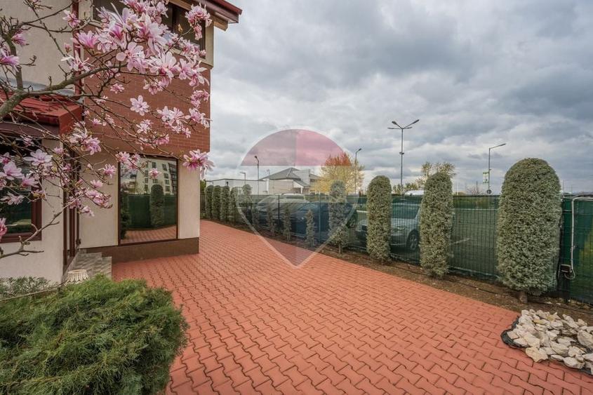 Casă cu 3 camere cu Teren 211 Mp în Blejoi