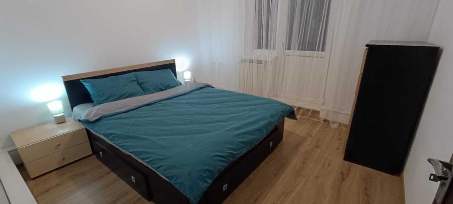 Apartament cu 3 camere decomandat în Turnișor